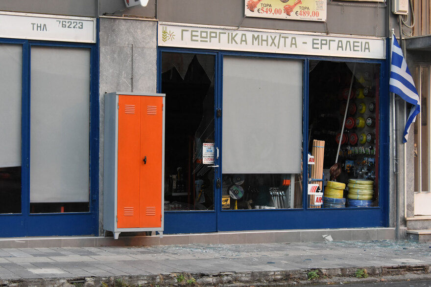 Νέες εικόνες καταστροφής από την έκρηξη στην αποθήκη πυρομαχικών στη Νέα Αγχίαλο