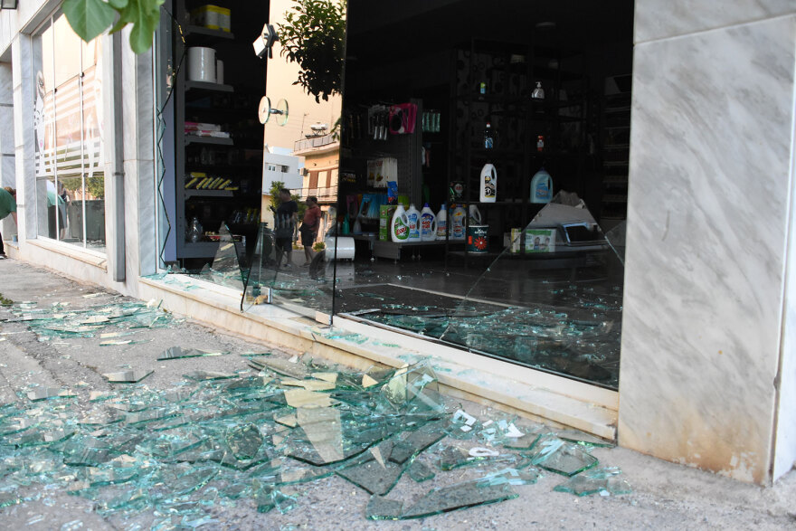 Νέες εικόνες καταστροφής από την έκρηξη στην αποθήκη πυρομαχικών στη Νέα Αγχίαλο