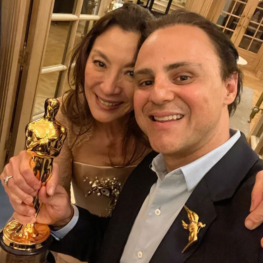 Μισέλ Γιο: Παντρεύτηκε τον σύντροφό της μετά από 19 χρόνια αρραβώνα