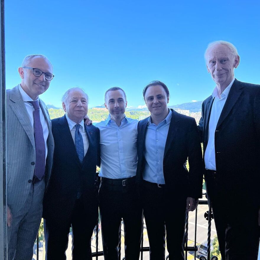 Μισέλ Γιο: Παντρεύτηκε τον σύντροφό της μετά από 19 χρόνια αρραβώνα