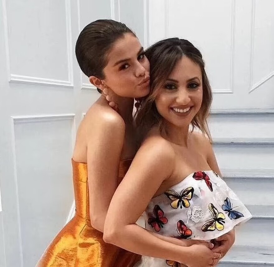 Σελένα Γκόμεζ: Η πρώην κολλητή της, Φράνσια Ραΐσα, επιμένει ότι δεν βρίσκονται σε διαμάχη