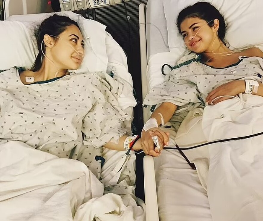 Σελένα Γκόμεζ: Η πρώην κολλητή της, Φράνσια Ραΐσα, επιμένει ότι δεν βρίσκονται σε διαμάχη