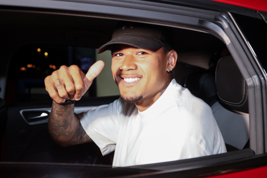  Ολυμπιακός: Έφτασε στην Αθήνα ο Κένεντι 