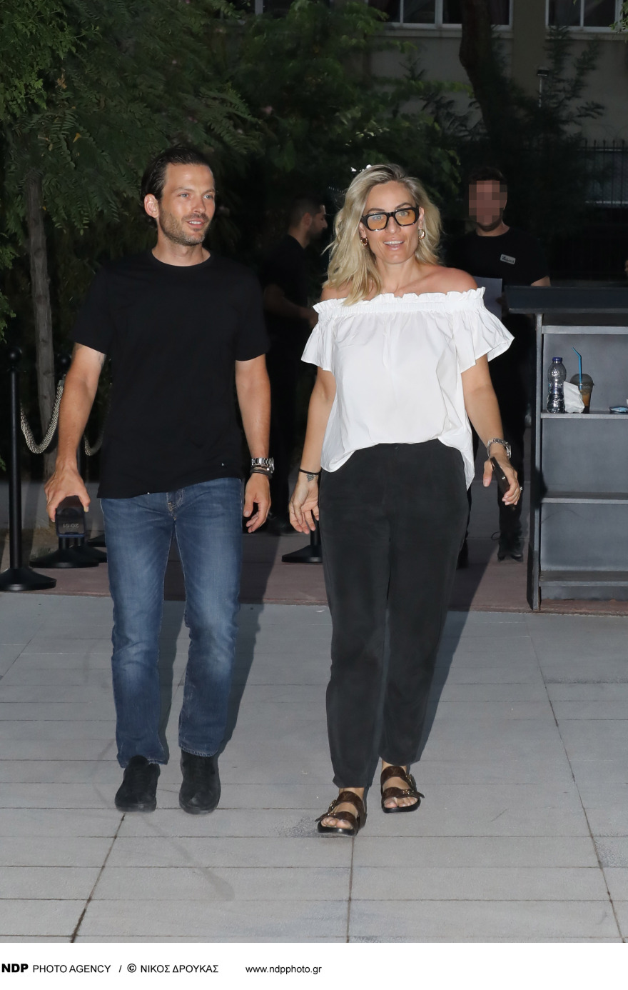 Ελεονώρα Μελέτη: Σε βραδινή έξοδο με τον σύζυγό της, Θοδωρή Μαροσούλη
