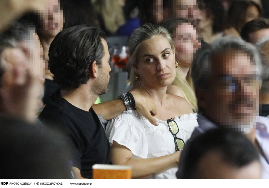 Ελεονώρα Μελέτη: Σε βραδινή έξοδο με τον σύζυγό της, Θοδωρή Μαροσούλη