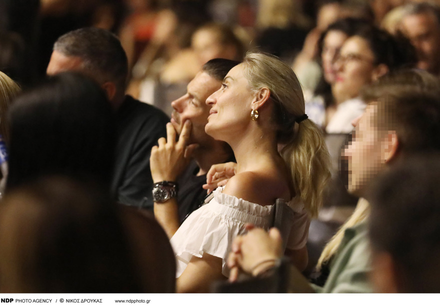 Ελεονώρα Μελέτη: Σε βραδινή έξοδο με τον σύζυγό της, Θοδωρή Μαροσούλη