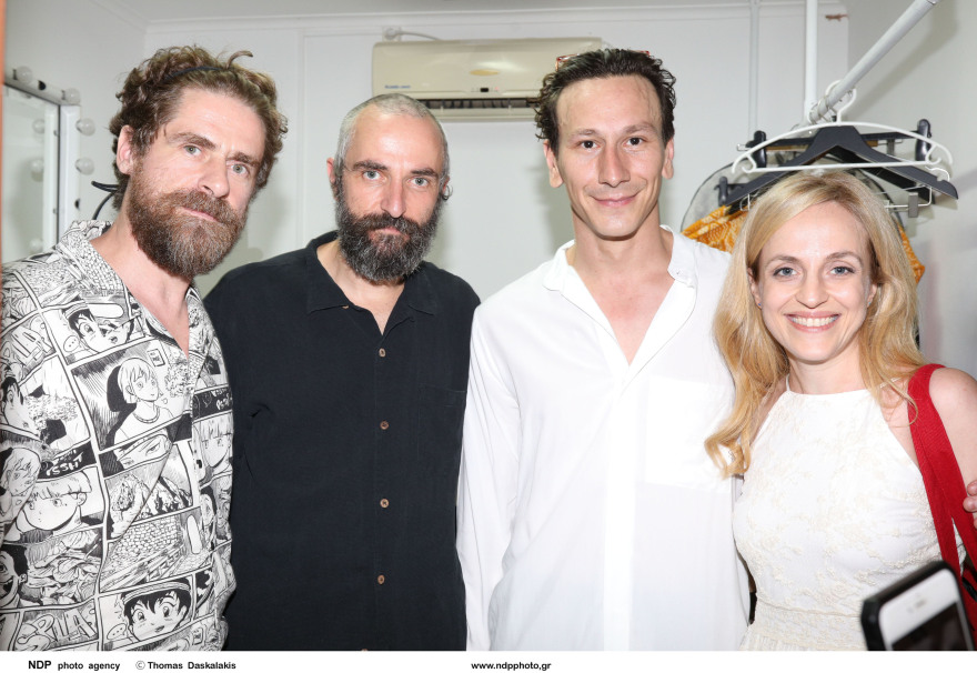 Δημήτρης Λάλος: Σπάνια δημόσια εμφάνιση με τη σύζυγό του, Έλενα Μαυρίδου, στην Επίδαυρο 