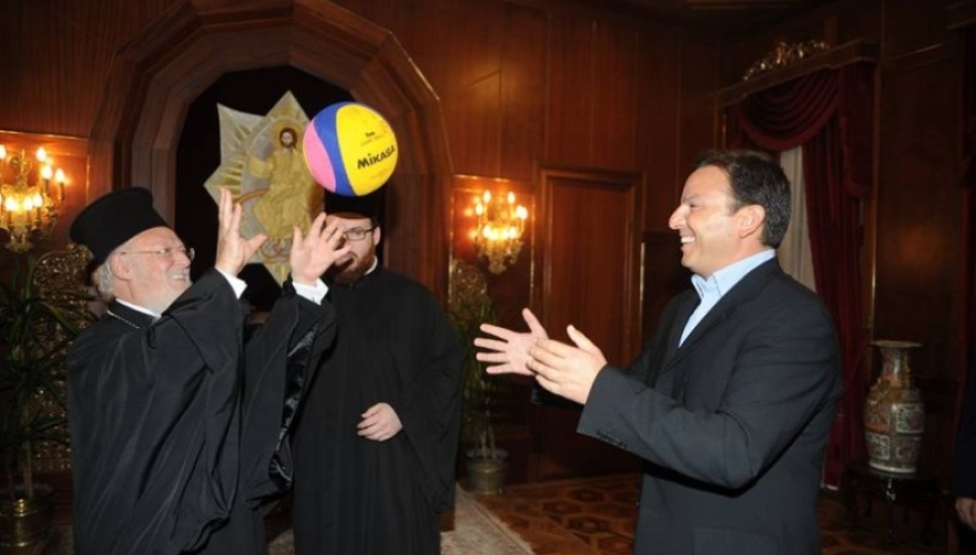 Θοδωρής Βλάχος: Ποιος είναι ο προπονητής της Εθνικής πόλο που  συγκλόνισε την Ελλάδα με την συγγνώμη του 