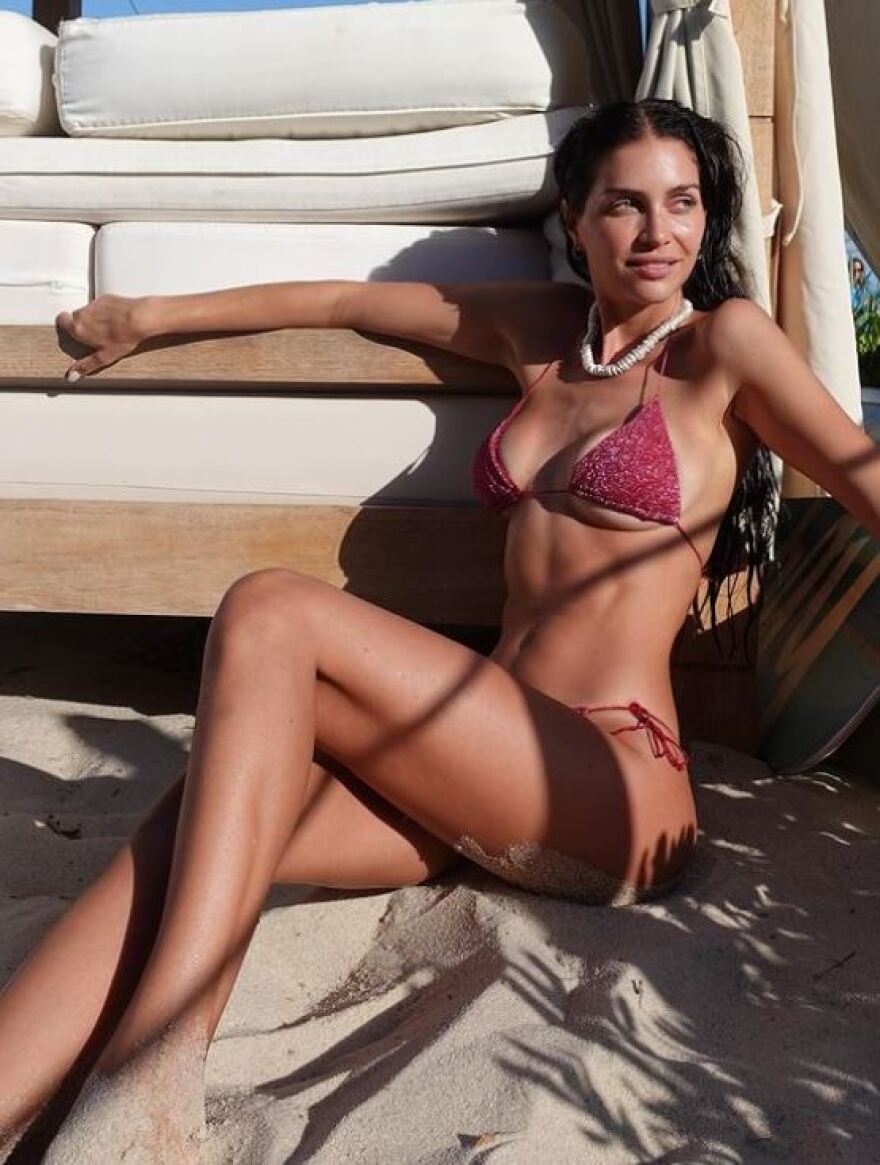 Γουάντα Νάρα: Την κερδίζει στα σημεία η «καυτή» αδελφή της Ζάιρα - Δείτε βίντεο και φωτογραφίες 