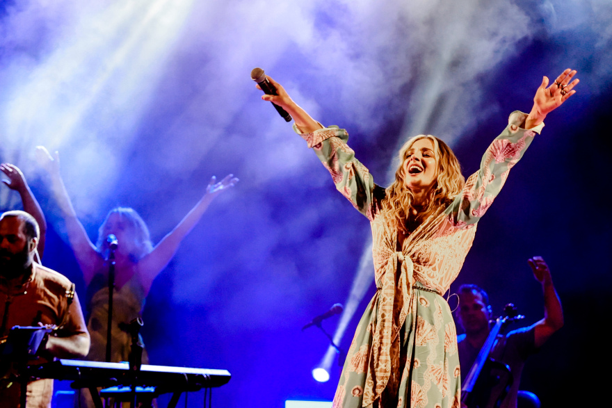 Νατάσσα Μποφίλιου: Φωτογραφίες από τη συναυλία της στην Κέρκυρα