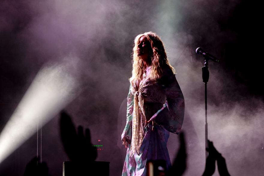 Νατάσσα Μποφίλιου: Φωτογραφίες από τη συναυλία της στην Κέρκυρα