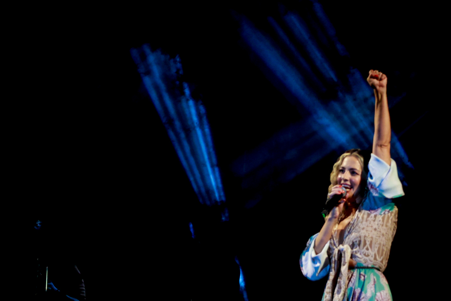 Νατάσσα Μποφίλιου: Φωτογραφίες από τη συναυλία της στην Κέρκυρα