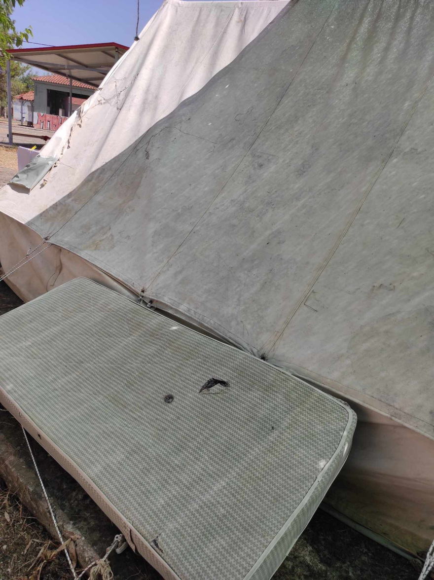 Αμφιλοχία: Καταγγελίες για άθλιες συνθήκες στην κατασκήνωση για παιδιά ΑμεΑ στην Μπούκα - Τι απαντά ο Δήμος