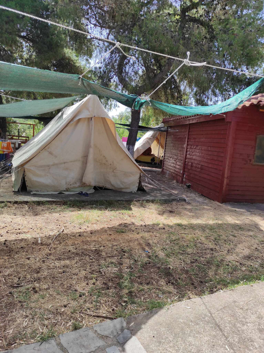 Αμφιλοχία: Καταγγελίες για άθλιες συνθήκες στην κατασκήνωση για παιδιά ΑμεΑ στην Μπούκα - Τι απαντά ο Δήμος