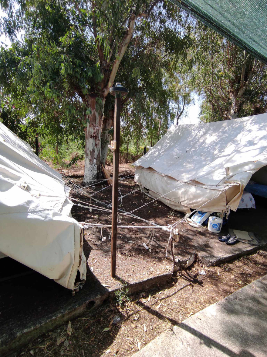 Αμφιλοχία: Καταγγελίες για άθλιες συνθήκες στην κατασκήνωση για παιδιά ΑμεΑ στην Μπούκα - Τι απαντά ο Δήμος