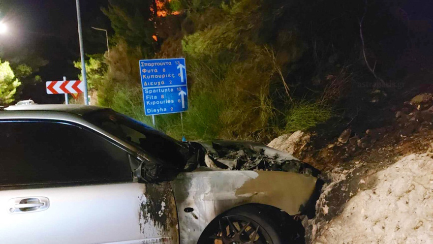 Από τροχαίο προκλήθηκε η φωτιά στη Χίο που απειλεί δύο χωριά!