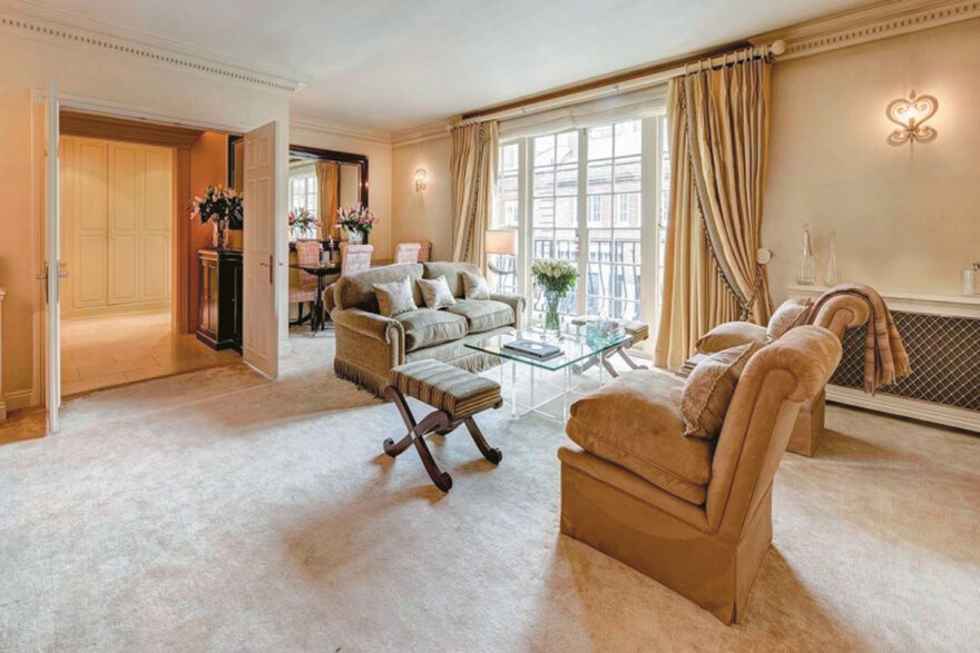 Αθηνά Ωνάση: Πουλάει τα ακίνητα, «εξαφανίστηκε», είναι και έγκυος;