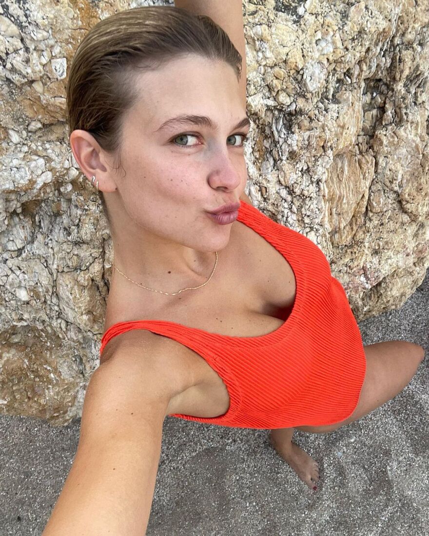 Κλέλια Ανδριολάτου: Χωρίς ίχνος μακιγιάζ από παραλία στο Πήλιο - Δείτε φωτογραφίες