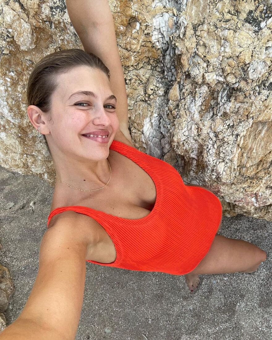 Κλέλια Ανδριολάτου: Χωρίς ίχνος μακιγιάζ από παραλία στο Πήλιο - Δείτε φωτογραφίες