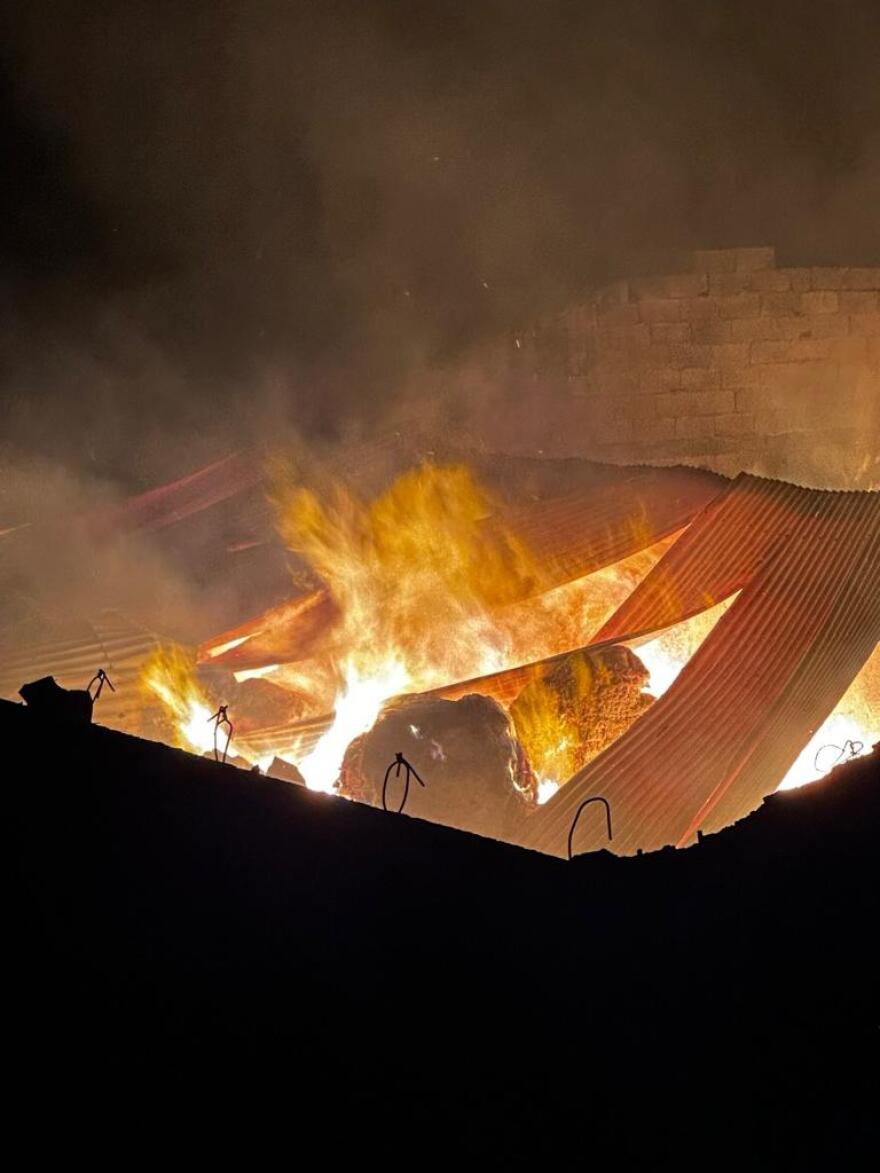 Φωτιά σε ποιμνιοστάσιο στο χωριό Ανάβρα της Μαγνησίας - Δείτε φωτογραφίες