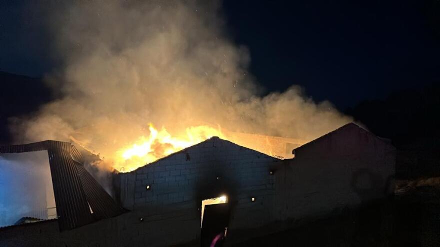 Φωτιά σε ποιμνιοστάσιο στο χωριό Ανάβρα της Μαγνησίας - Δείτε φωτογραφίες