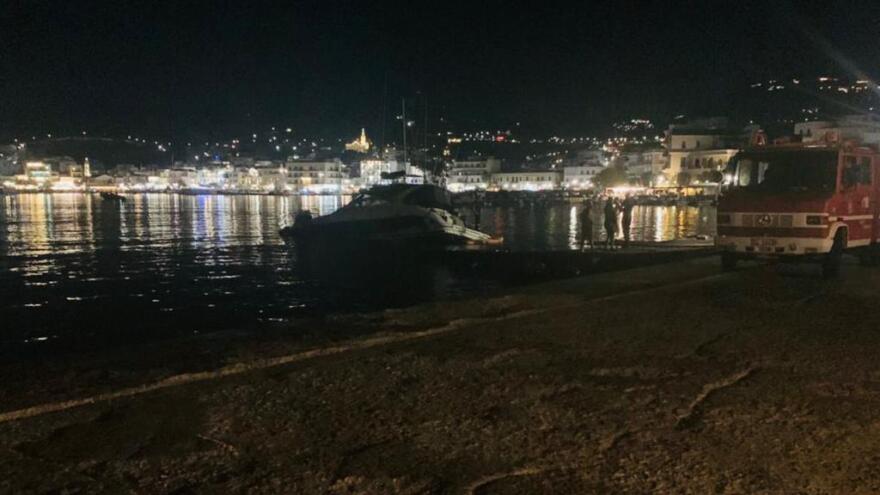 Τήνος: Εισροή υδάτων σε σκάφος - Δείτε βίντεο και φωτογραφίες