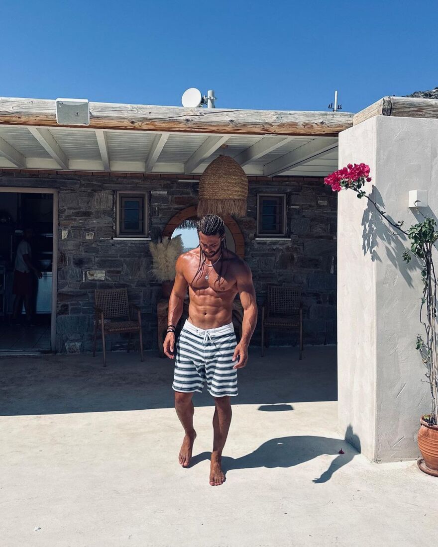 Κωνσταντίνος Βασάλος: Οι φωτογραφίες του από τις διακοπές στην Πάρο