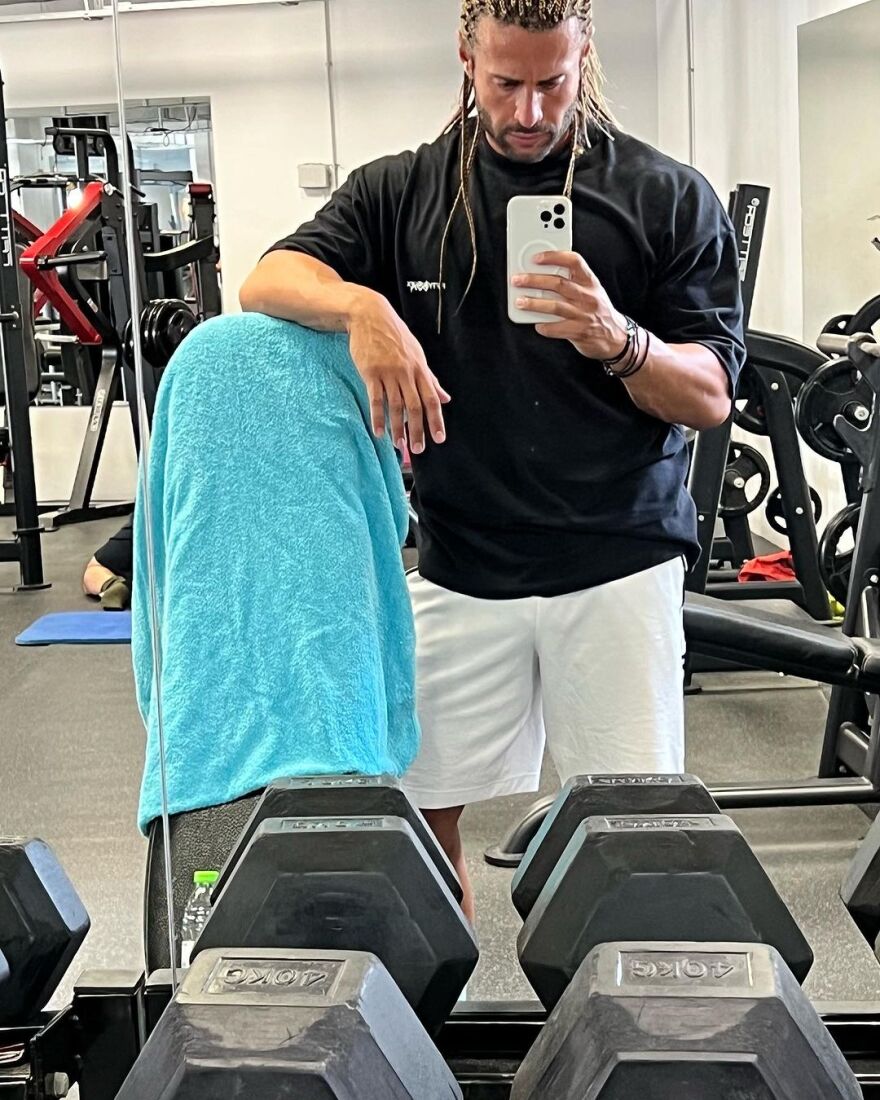 Κωνσταντίνος Βασάλος: Οι φωτογραφίες του από τις διακοπές στην Πάρο