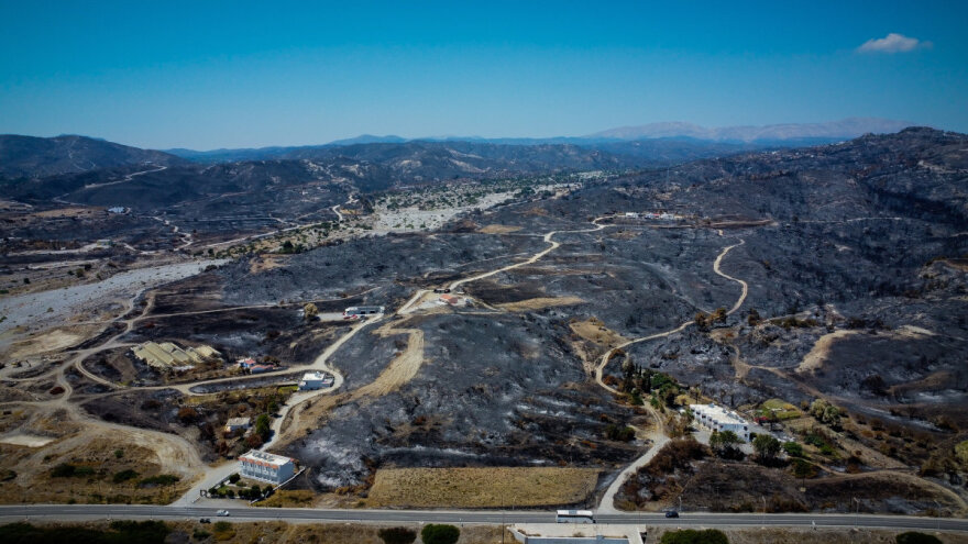 Φωτιά στη Ρόδο: Drone δείχνει την καταστροφή στο νησί μετά την πυρκαγιά - Δείτε φωτογραφίες