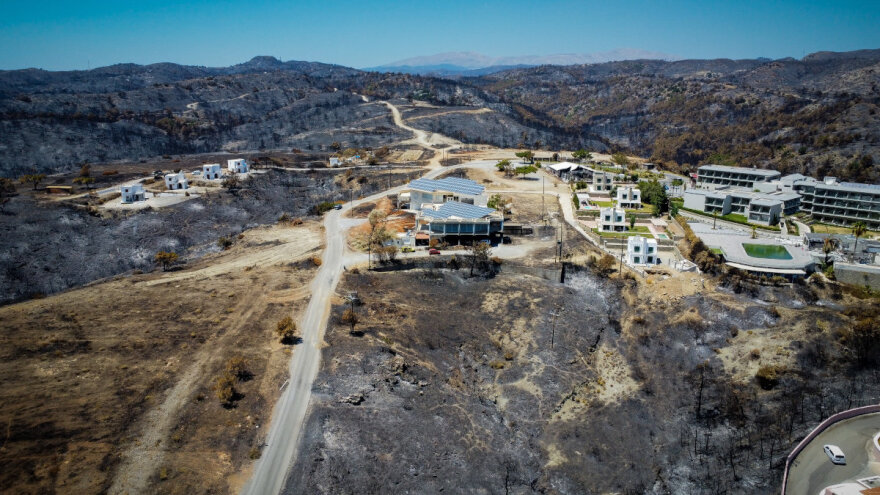 Φωτιά στη Ρόδο: Drone δείχνει την καταστροφή στο νησί μετά την πυρκαγιά - Δείτε φωτογραφίες