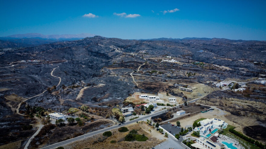 Φωτιά στη Ρόδο: Drone δείχνει την καταστροφή στο νησί μετά την πυρκαγιά - Δείτε φωτογραφίες