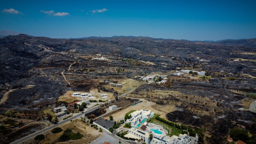 Φωτιά στη Ρόδο: Drone δείχνει την καταστροφή στο νησί μετά την πυρκαγιά - Δείτε φωτογραφίες