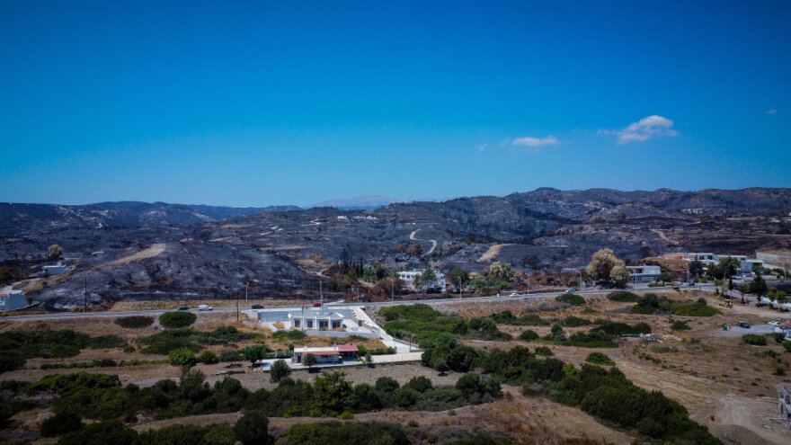 Φωτιά στη Ρόδο: Drone δείχνει την καταστροφή στο νησί μετά την πυρκαγιά - Δείτε φωτογραφίες