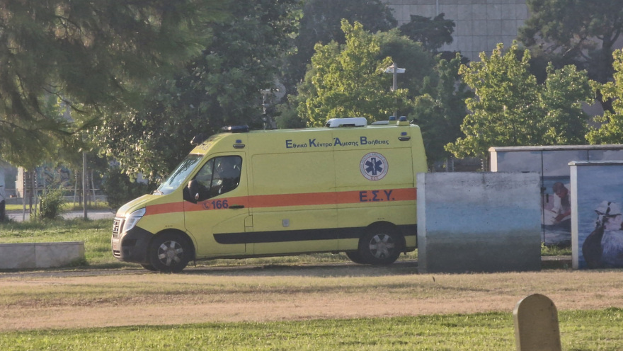 Θεσσαλονίκη: Μυστηριώδης θάνατος στη Νέα Παραλία - Νεκρός εντοπίστηκε άνδρας ανάμεσα σε δέντρα