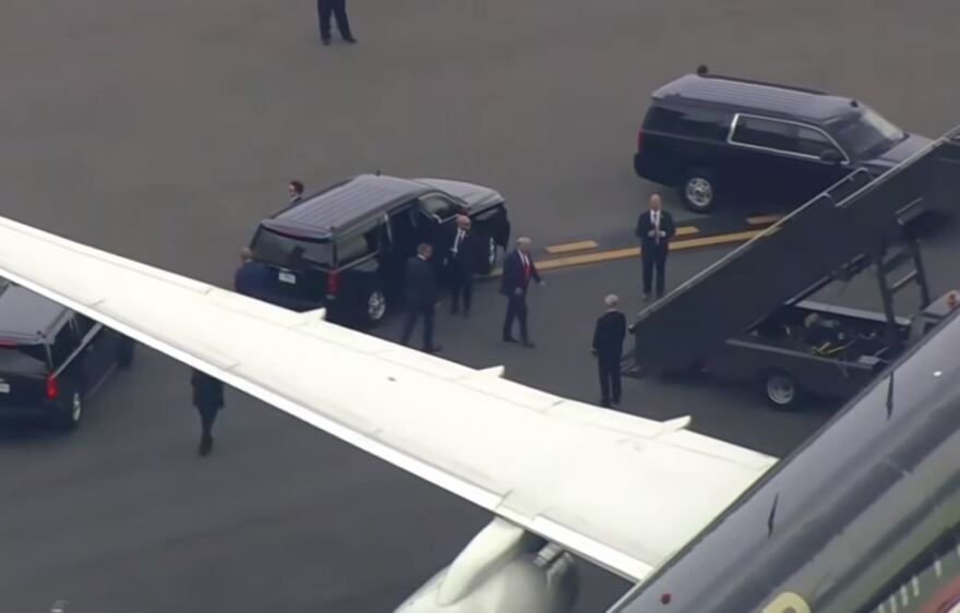 Ντόναλντ Τραμπ: «Είμαι αθώος» δήλωσε στις κατηγορίες για συνωμοσία - Στις 28 Αυγούστου η πρώτη ακρόαση