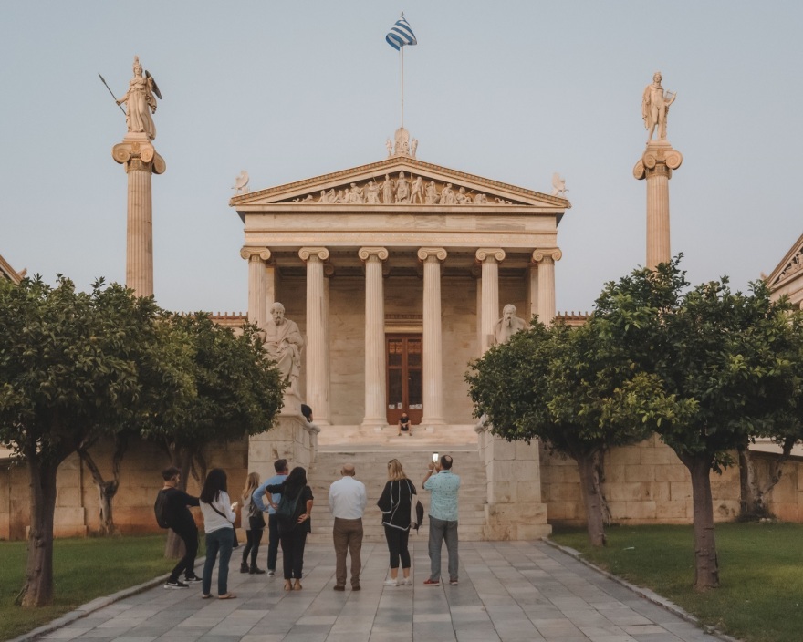 Athens Film Office: Κάλεσμα σε σεναριογράφους για το Διεθνές Εργαστήριο Ανάπτυξης Σεναρίου «The Owl»