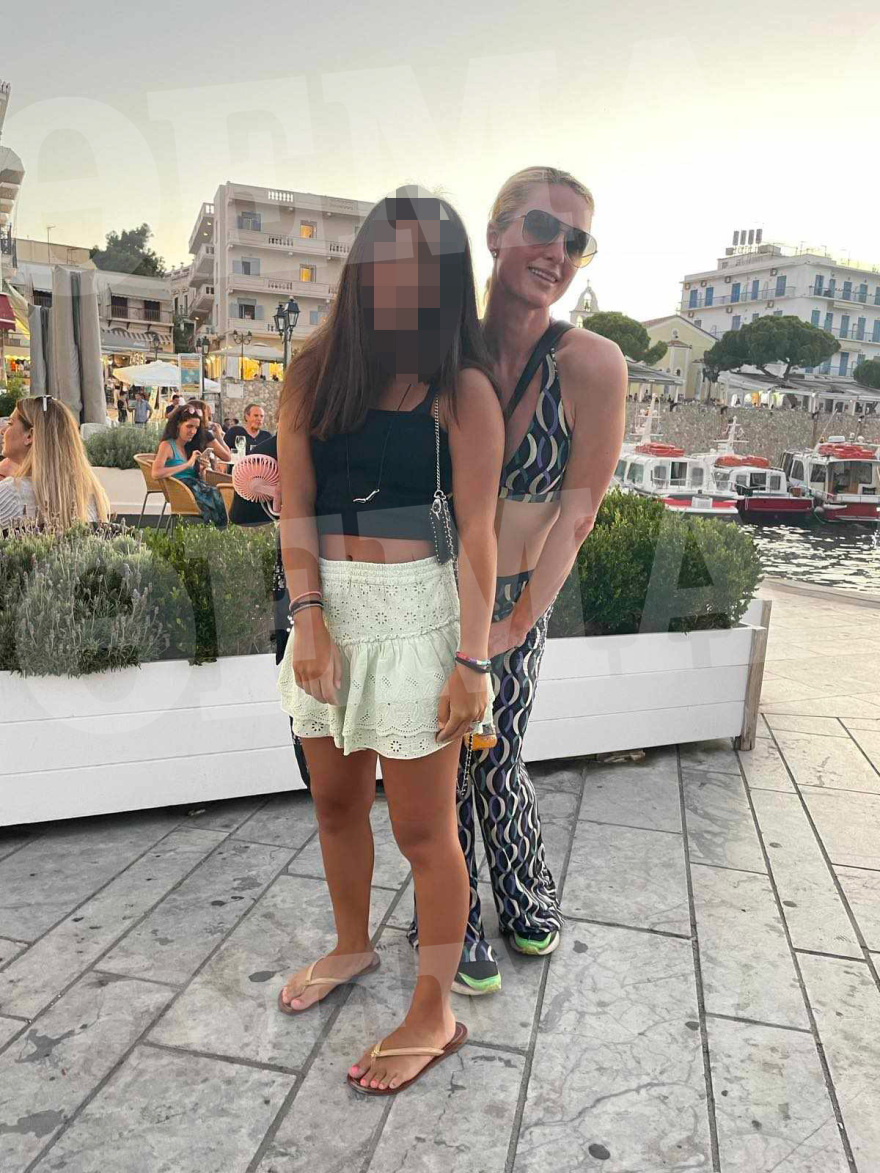 Πάρις Χίλτον: Στις Σπέτσες για διακοπές με τον σύζυγό της - Δείτε φωτογραφίες και βίντεο