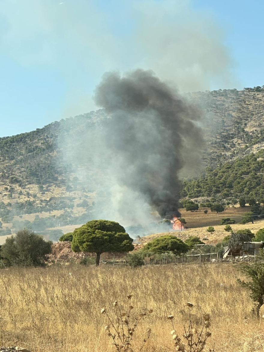 Φωτιές: Μεγάλη κινητοποίηση της πυροσβεστικής για τη φωτιά στο Σοφό Ασπροπύργου - Αγωνία για τους ισχυρούς ανέμους