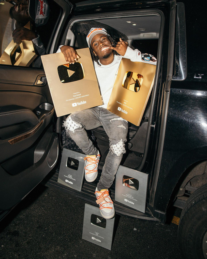 Σκηνές χάους στο Μανχάταν για δωρεάν PS5! - Ποιος είναι ο streamer Kai Cenat με τους 5,5 εκατ. ακολούθους στο instagram