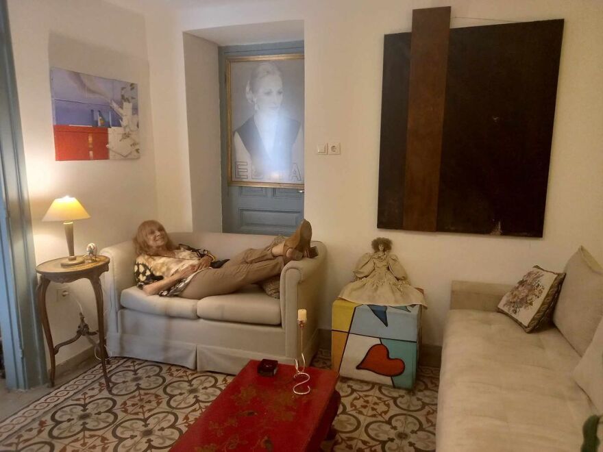 Άννα Φόνσου: Μετακόμισε αφού εκκενώθηκε η πολυκατοικία της - Φωτογραφίες από το νέο της σπίτι 