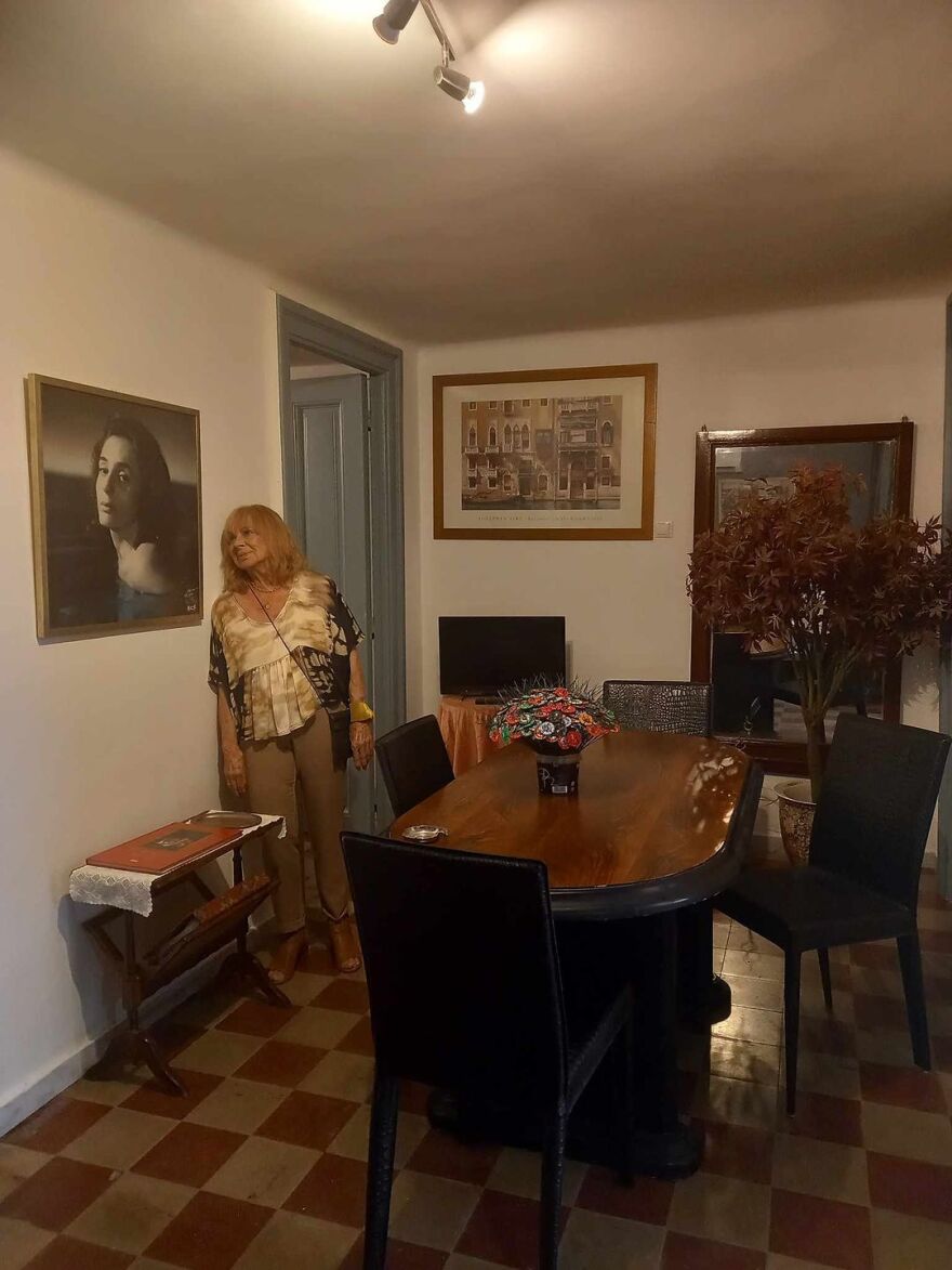 Άννα Φόνσου: Μετακόμισε αφού εκκενώθηκε η πολυκατοικία της - Φωτογραφίες από το νέο της σπίτι 