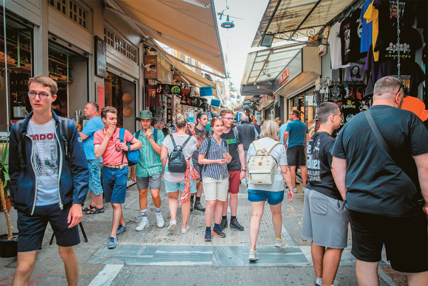 Κι όμως, ο τουρισμός είναι πάνω! - Τι αποκαλύπτουν τα επίσημα στοιχεία