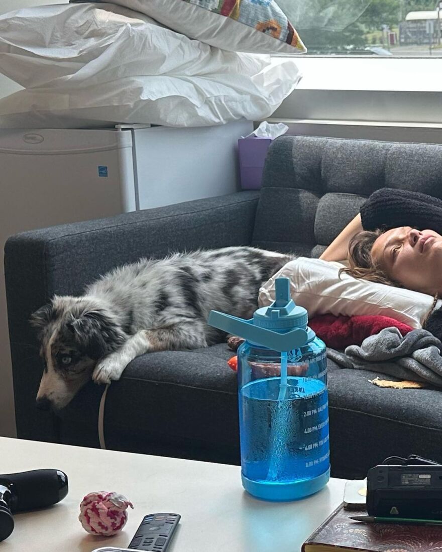 Μπέλα Χαντίντ: Καταβεβλημένη και με σωληνάκια στις φωτογραφίες από την περίοδο της θεραπείας της