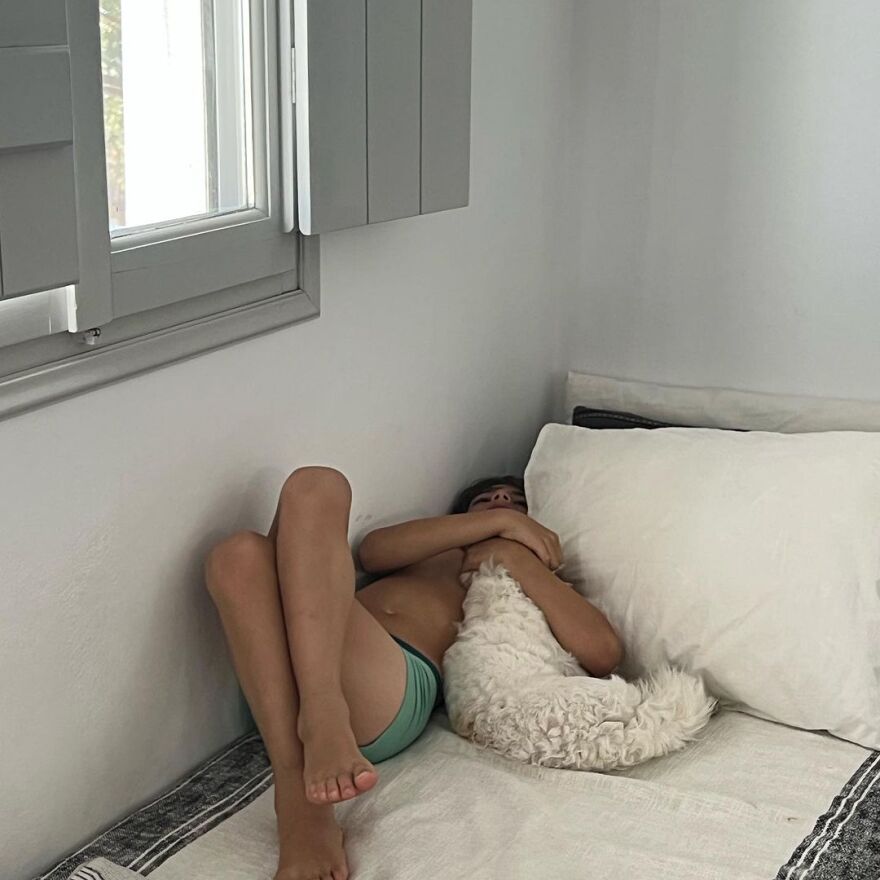 Αποστόλης Τότσικας: Ποζάρει με μαγιό για τη σύζυγό του - Δείτε φωτογραφίες