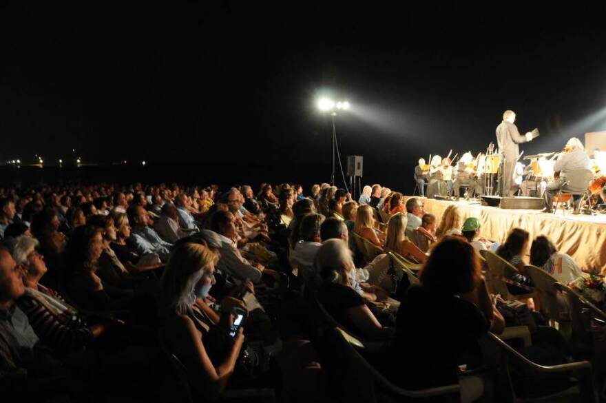 Αίγινα: Το Μουσικό Φεστιβάλ επέστρεψε με ένα πλούσιο πρόγραμμα και ήχους απ' όλο τον κόσμο