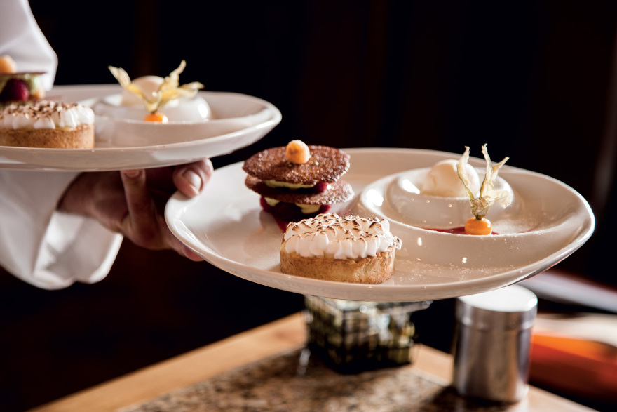 Max Aniort: Ο Γάλλος συλλέκτης πολυτελών κατοικιών