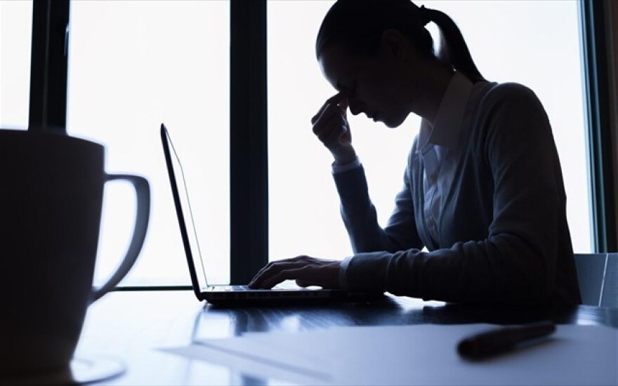 Νομοσχέδιο υπουργείου Εργασίας: Τι αλλάζει σε πρόστιμα, ψηφιακή κάρτα και ωράριο απασχόλησης