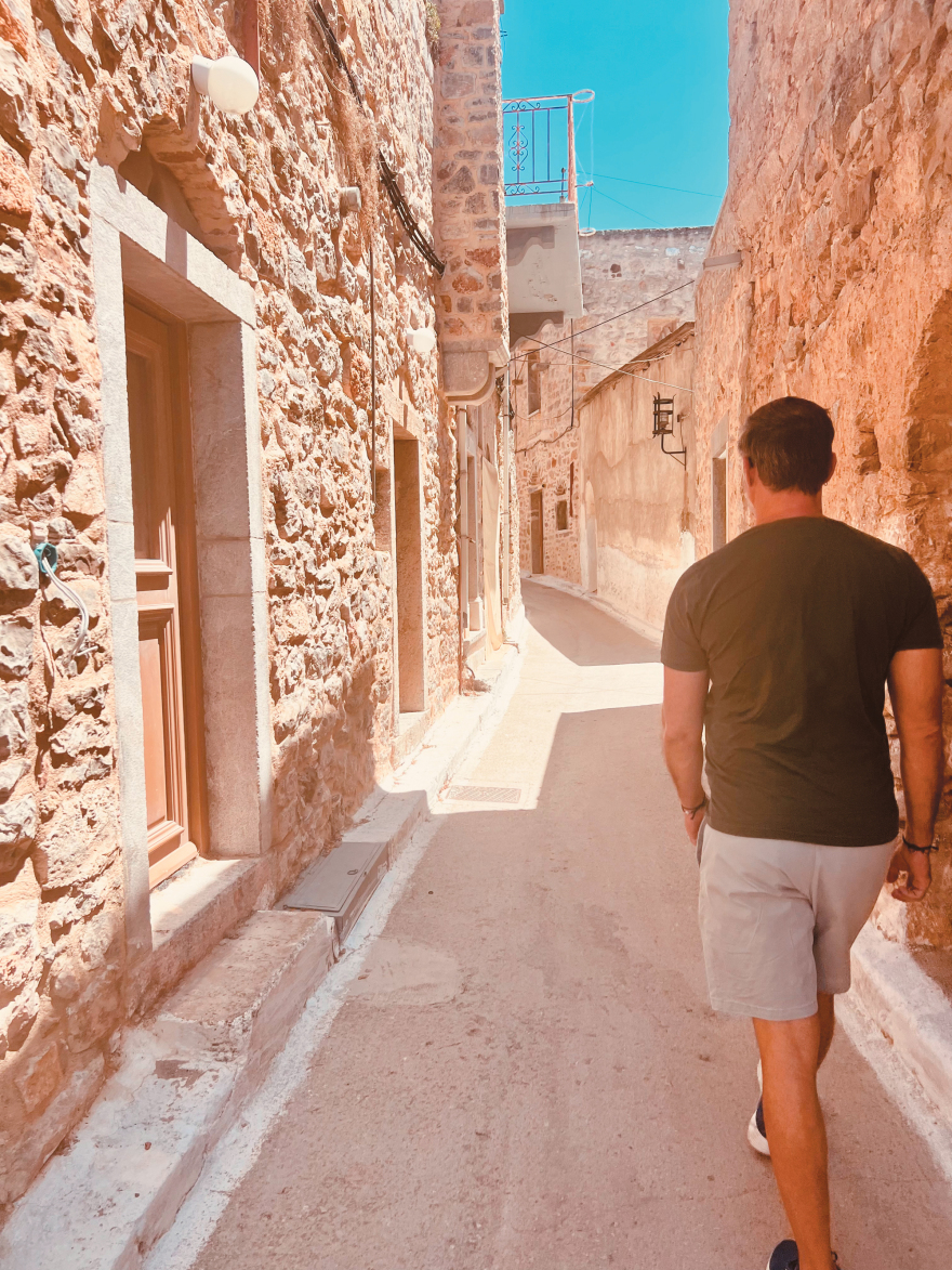 Στο «παρά πέντε» με τον Καπουτζίδη στη Χίο 