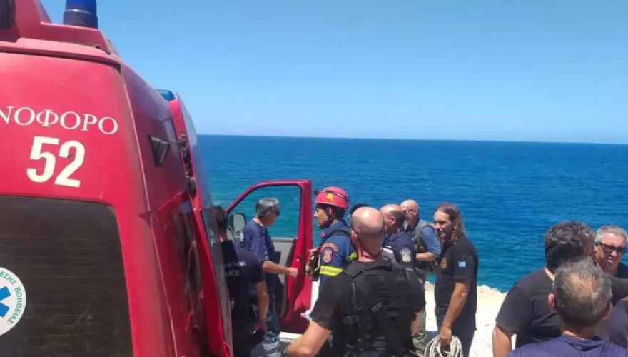 Λασίθι: Επιχείρηση διάσωσης 19χρονης που τραυματίστηκε σε σπήλαιο - Δείτε φωτογραφίες