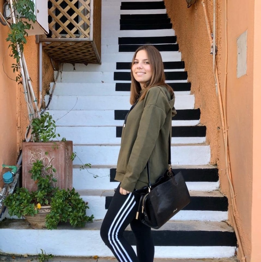 Ρόδος: «Πάγωσαν» οι φίλοι της 24χρονης Κωνσταντίνας όταν την είδαν να καταρρέει πάνω στο πιάνο την ώρα που έπαιζε